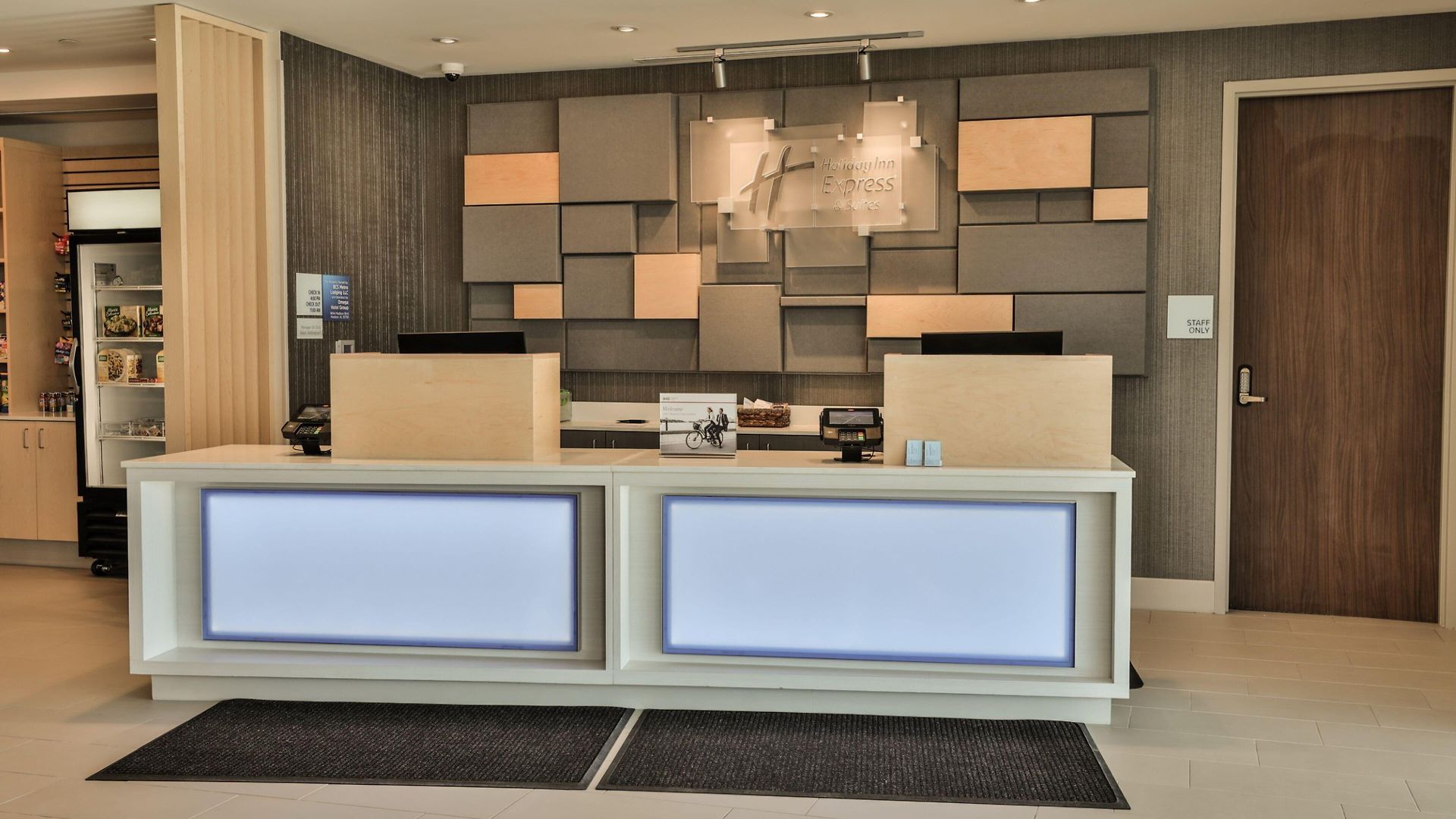 Hotel Express & - Metrocenter Downtown By Ihg