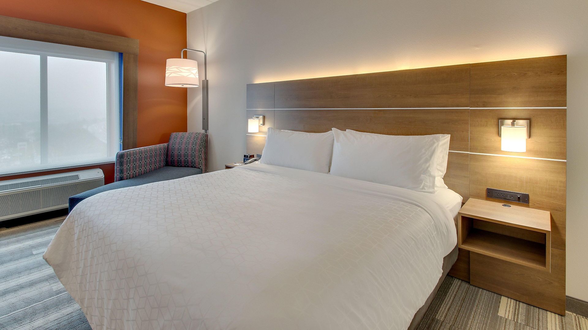 Hotel Express & - Metrocenter Downtown By Ihg Nashville