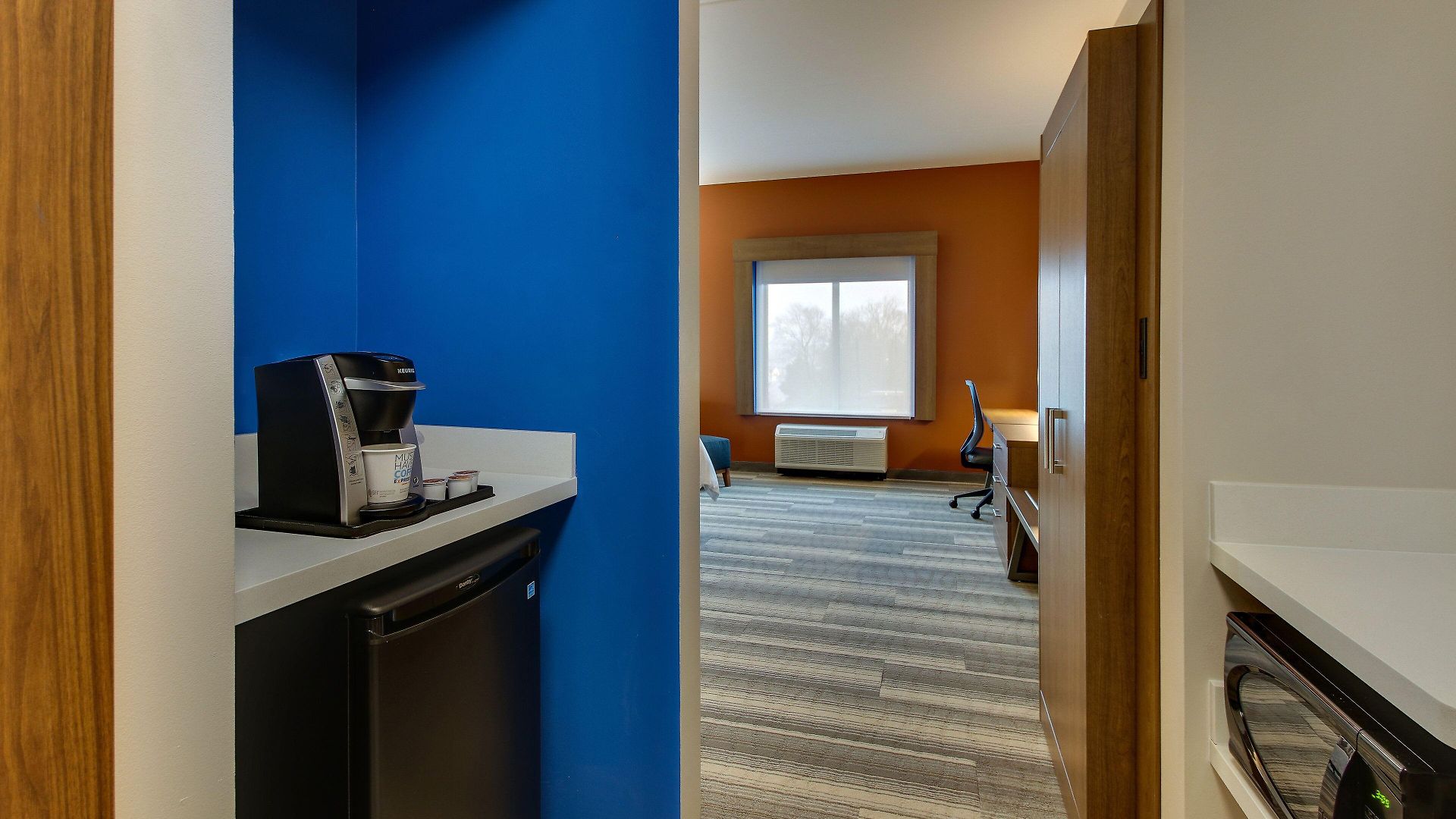 Hotel Express & - Metrocenter Downtown By Ihg