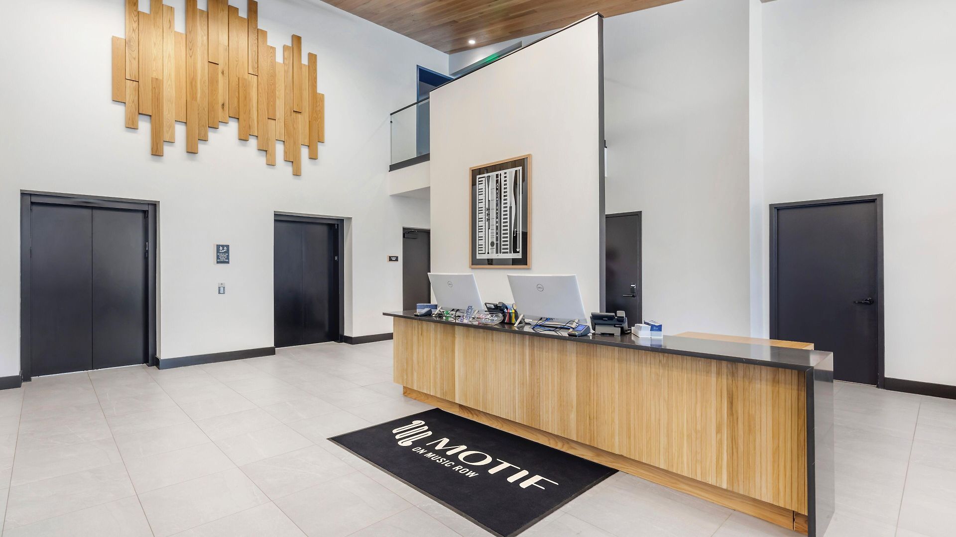 Motif Nashville's On Music Row 4*