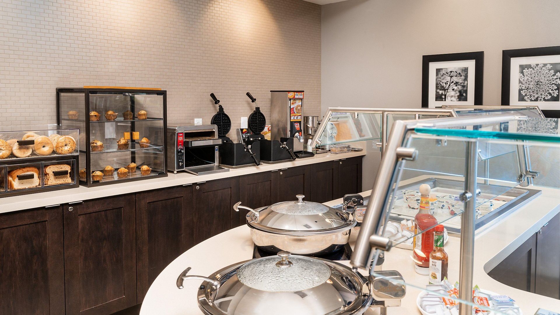 Staybridge - Vanderbilt Area By Ihg Hotel 3*