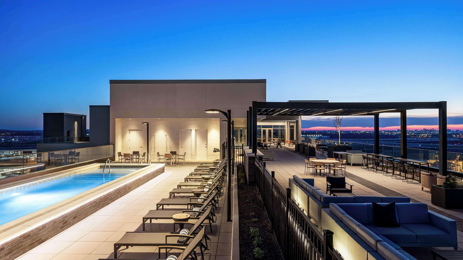 Hilton Bna Airport Terminal Hotel Nashville