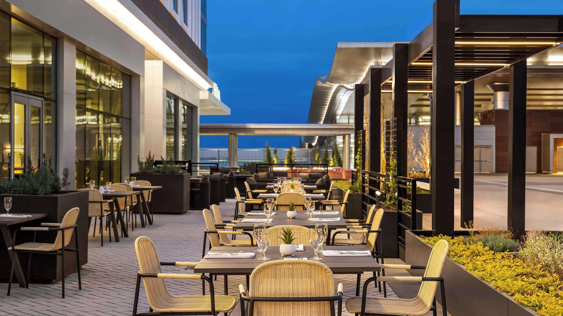 Hilton Bna Airport Terminal Hotel