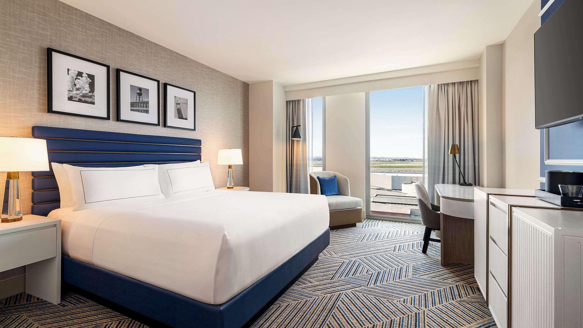 Hotel Hilton Bna Airport Terminal 4*