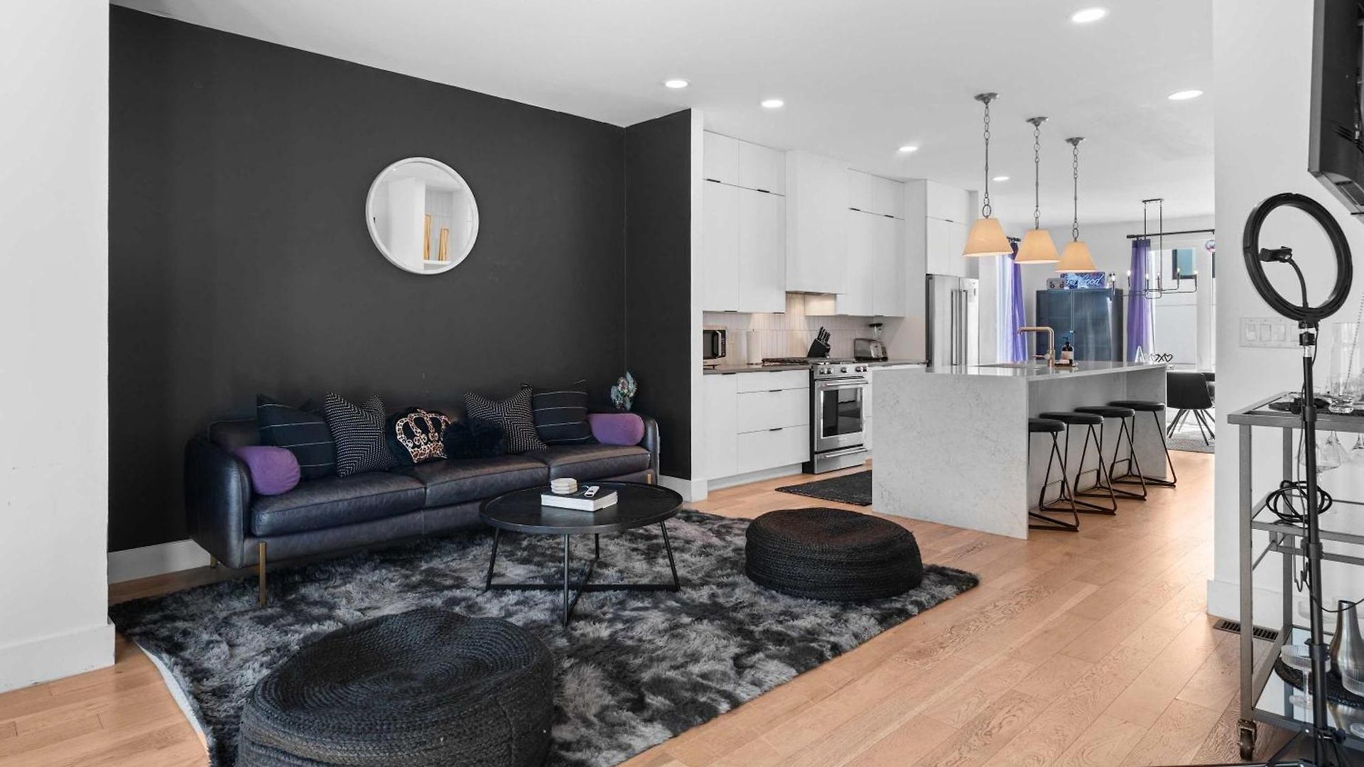 Spacious - 2 Homes, 15 Guests *