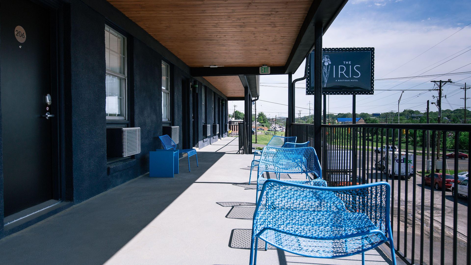 The Iris 2* Nashville