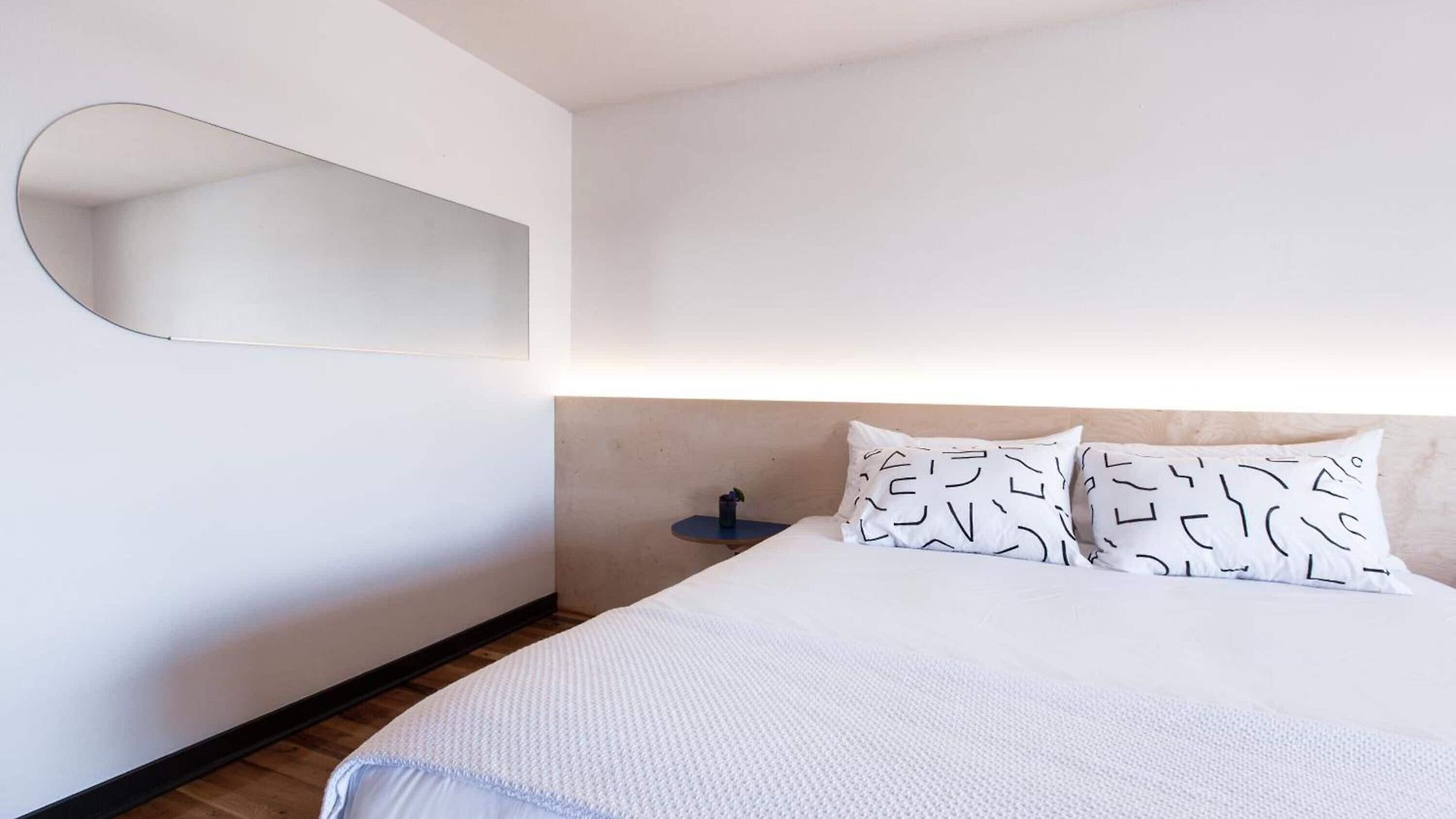 Hotel The Iris