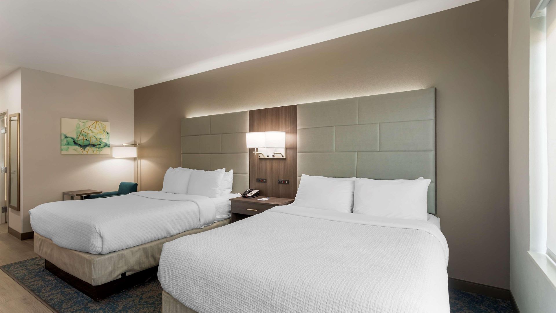 Western Executive Residency Antioch 2*