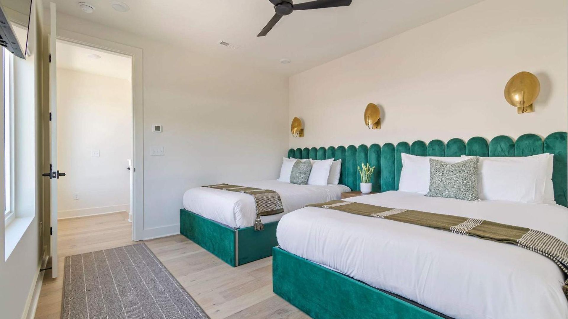 The Linden - Rooftop Views Refined Design New Holiday home *