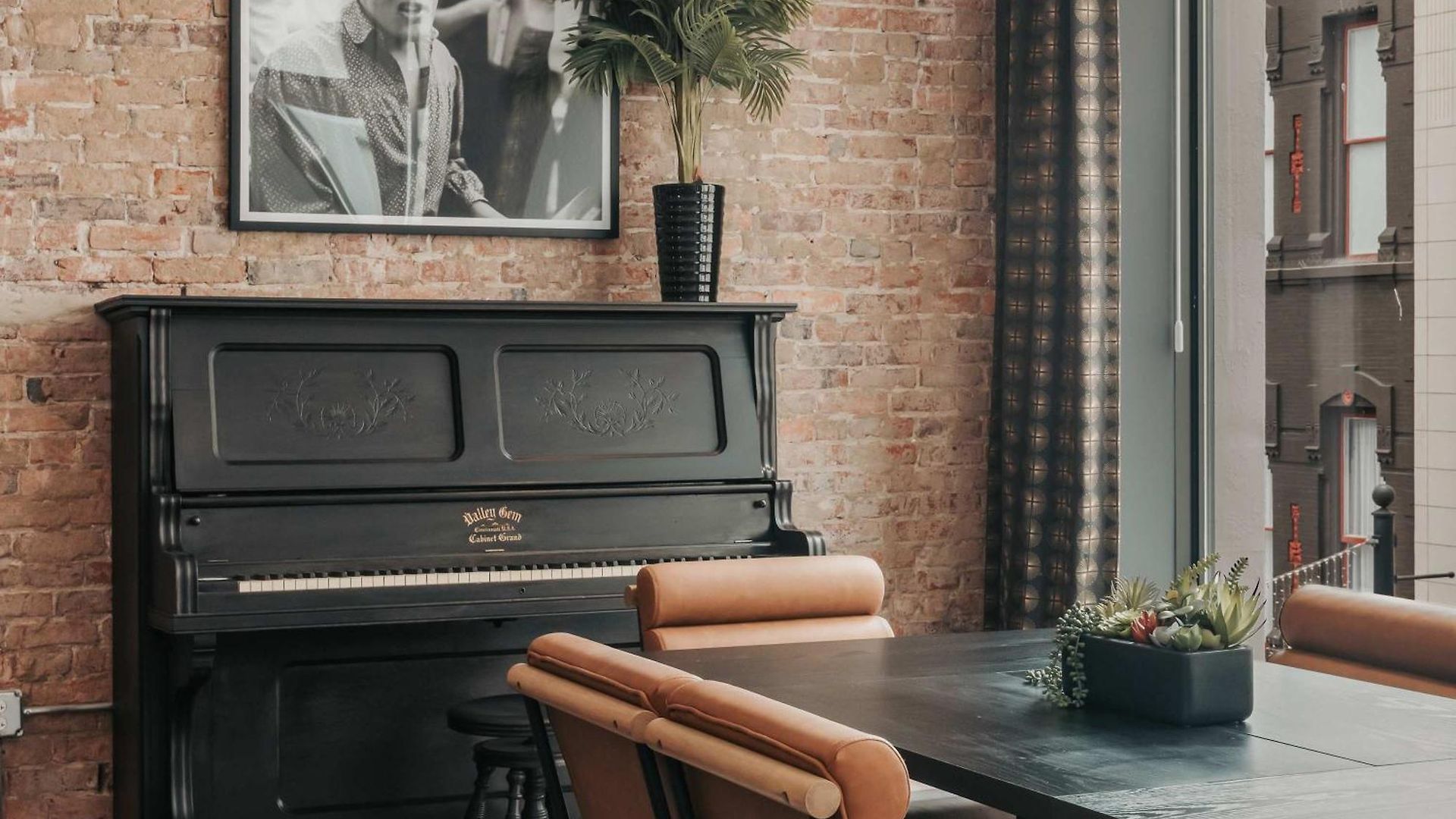 Starr Piano - Highball And Bellamy - 8 Bedroom Nashville