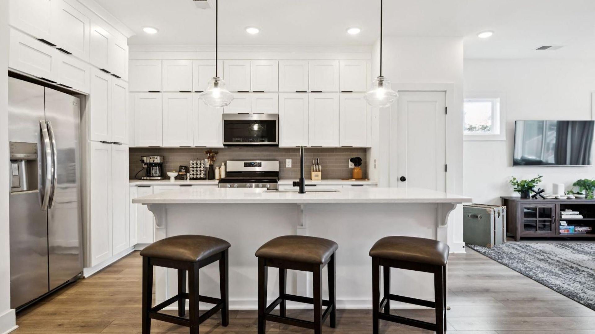 New Nash Modern Luxurious Space W Rooftop Views * Nashville