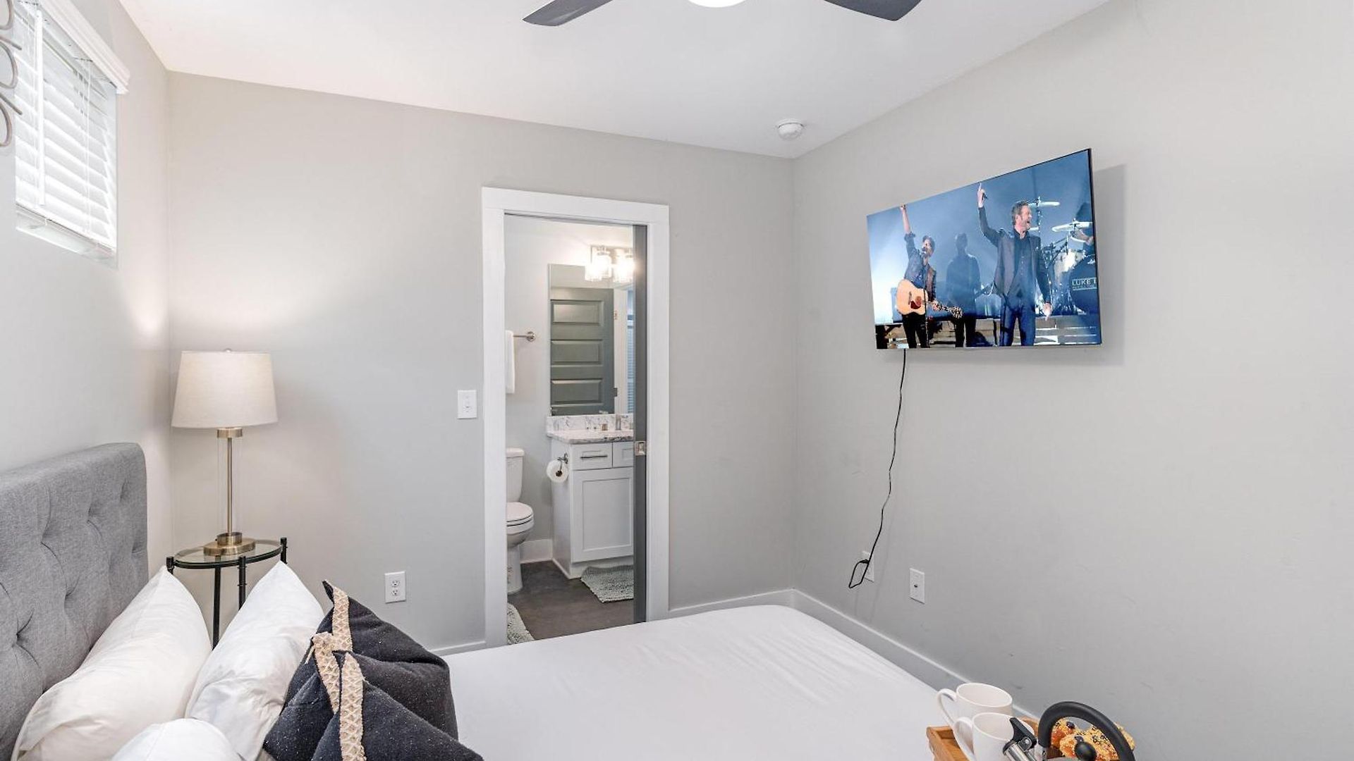 Cypress - Private Rooftop Patio - Mins To Broadway Holiday home *