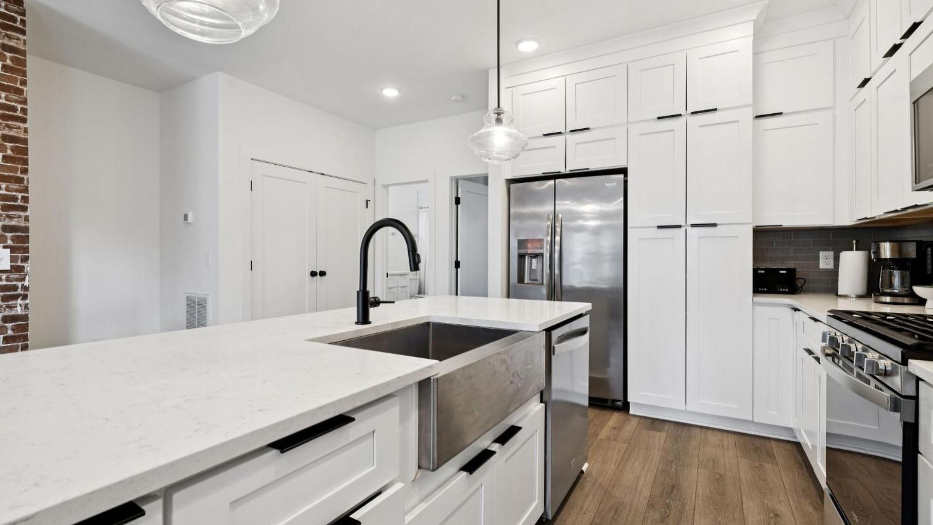 New Nash Modern Luxurious Space W Rooftop Views Holiday home