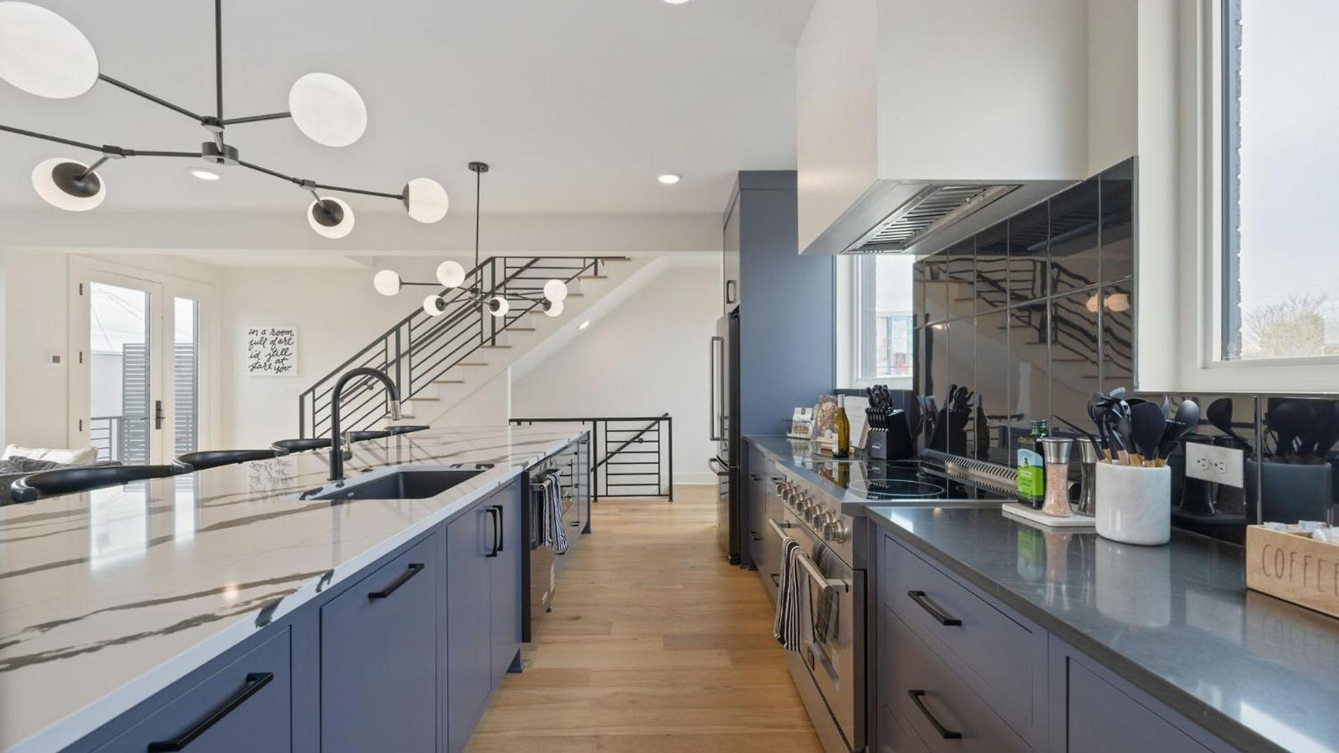 The Ashford - Brand New Gem Walk To Weho * Nashville