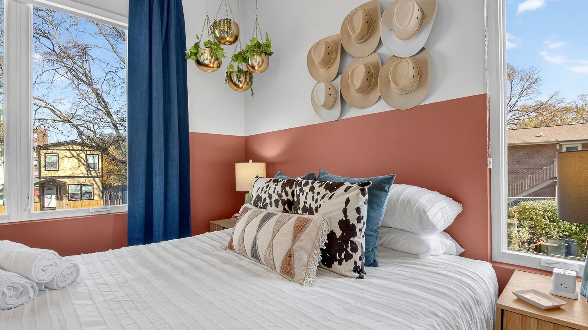Boho-chic With A Hot Tub, Fire Pit Holiday home *
