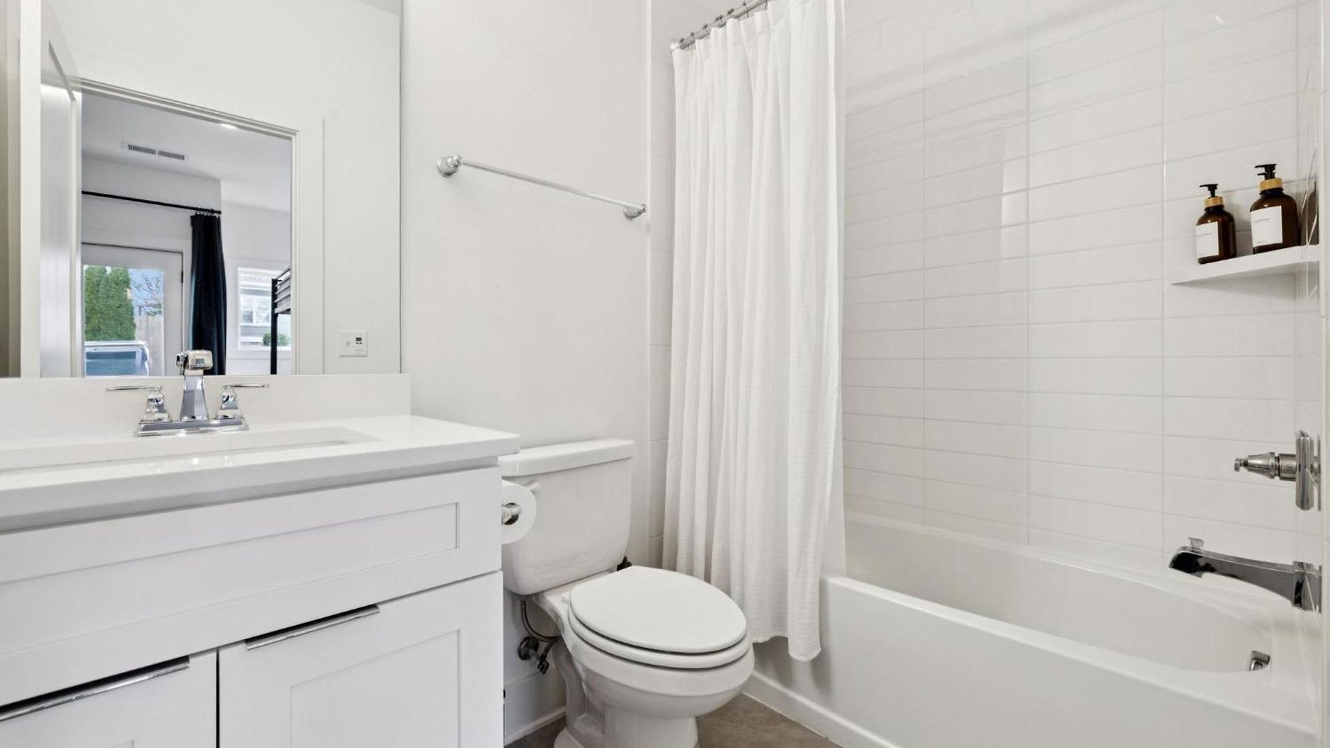 New Nash Modern Luxurious Space W Rooftop Views Holiday home Nashville