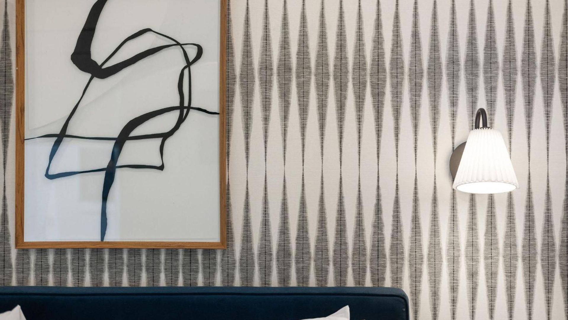 The Ashford - Brand New Gem Walk To Weho Holiday home *