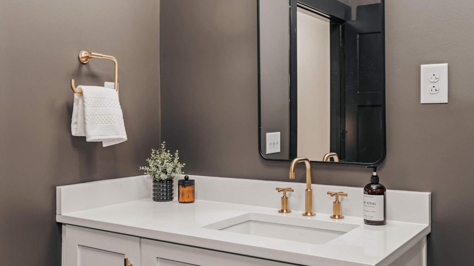 Starr Piano - Highball And Bellamy - 8 Bedroom Holiday home Nashville
