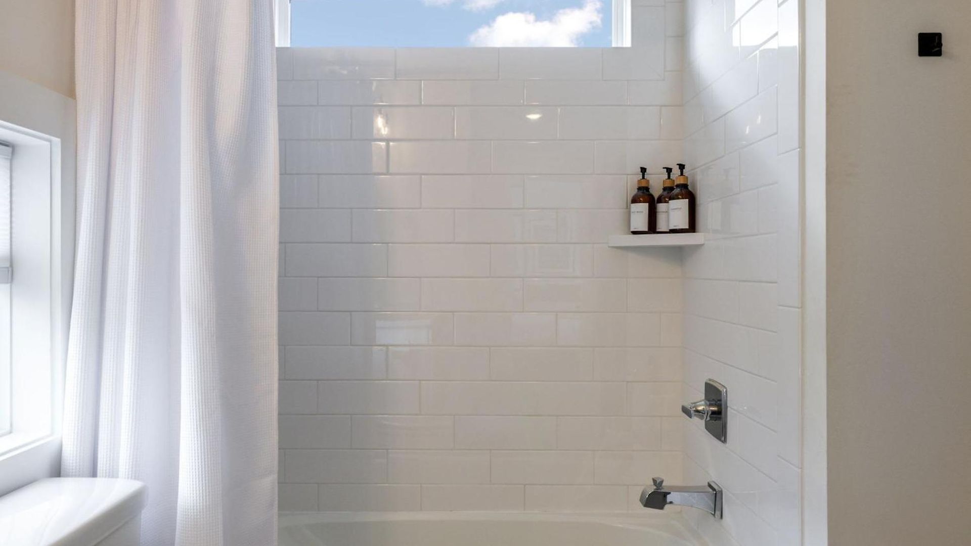 Holiday home New Nash Modern Luxurious Space W Rooftop Views