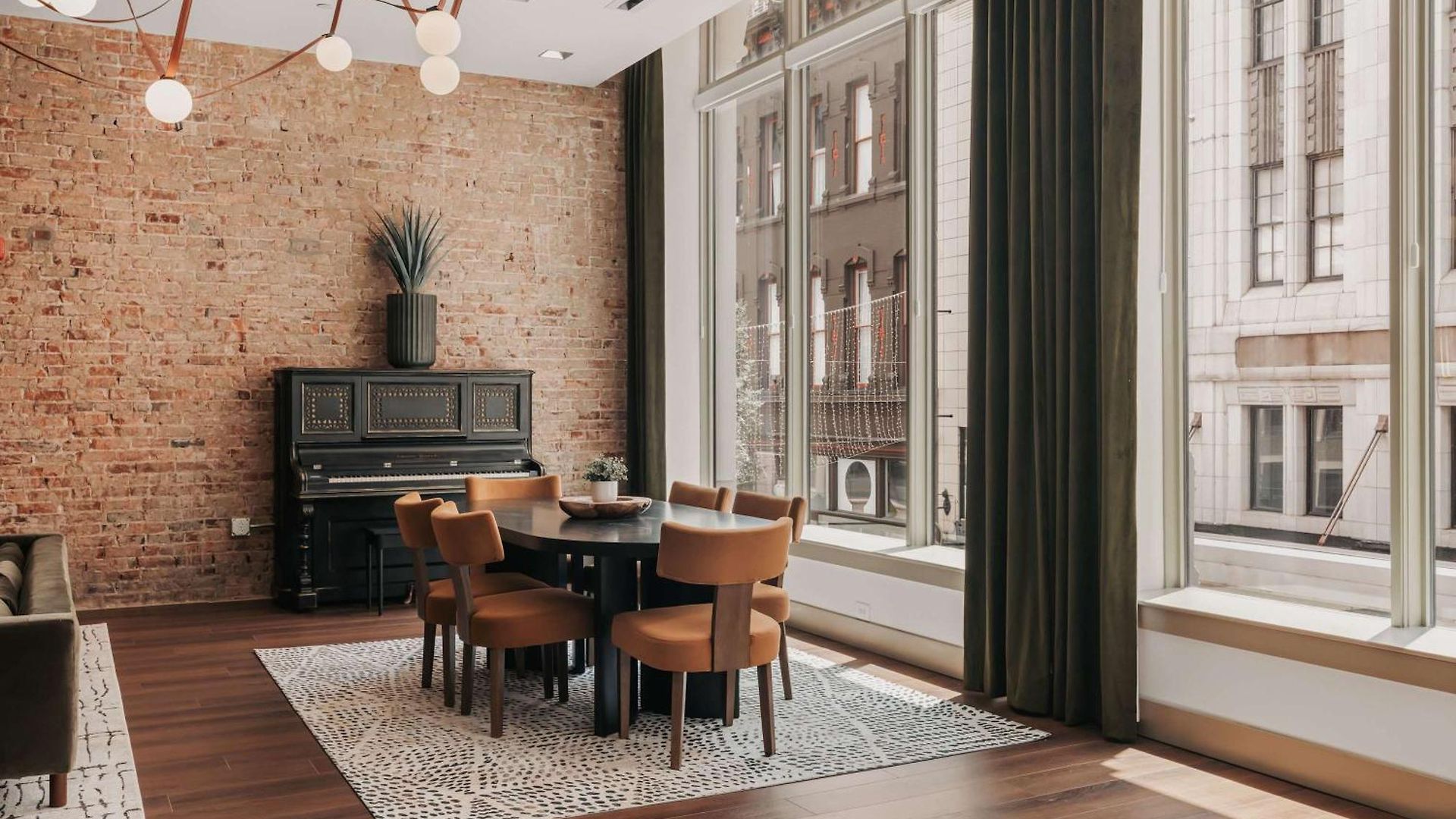 Starr Piano - Roxie And Carraway - 8 Bedrooms