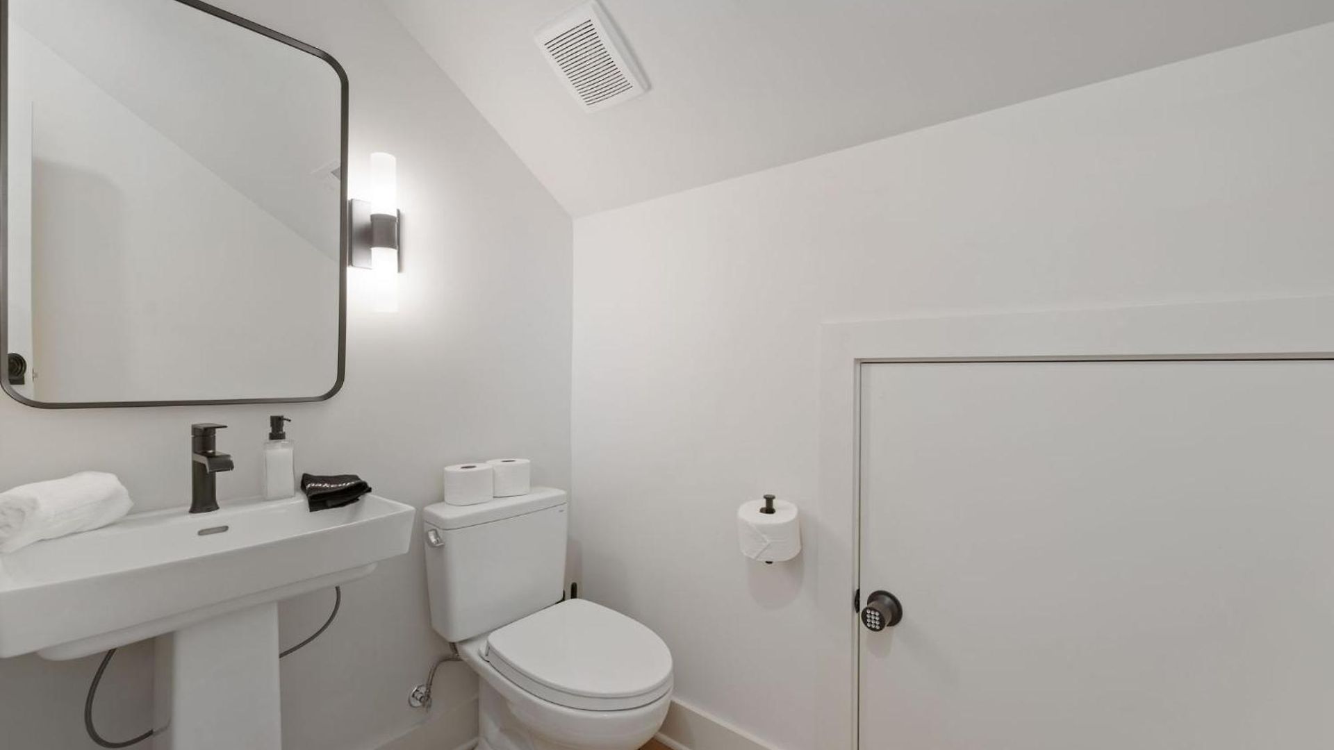 The Ashford - Brand New Gem Walk To Weho Holiday home