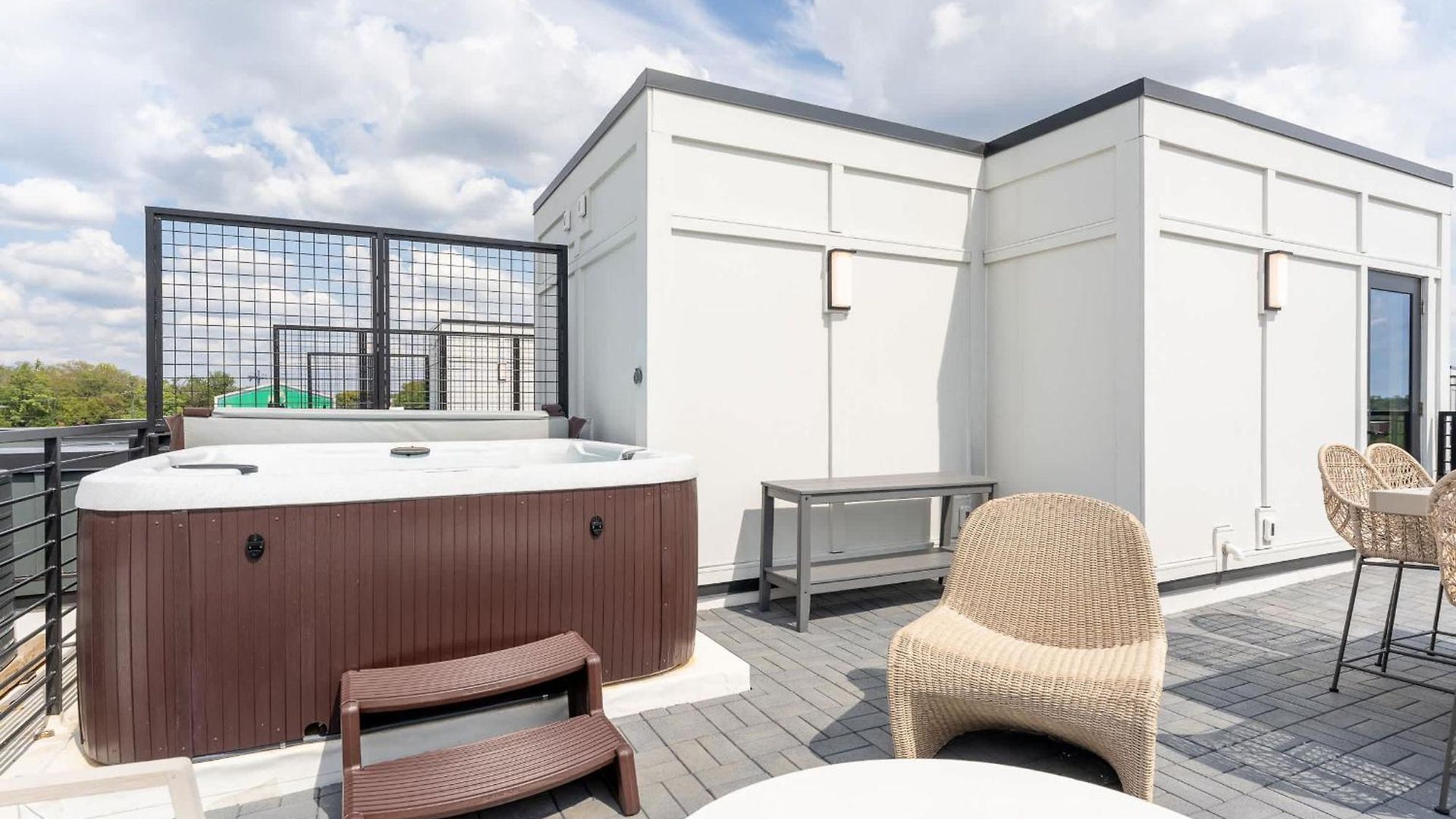 Holiday home 8br Rooftops With Hot Tub Fire Pit Skyline Views *