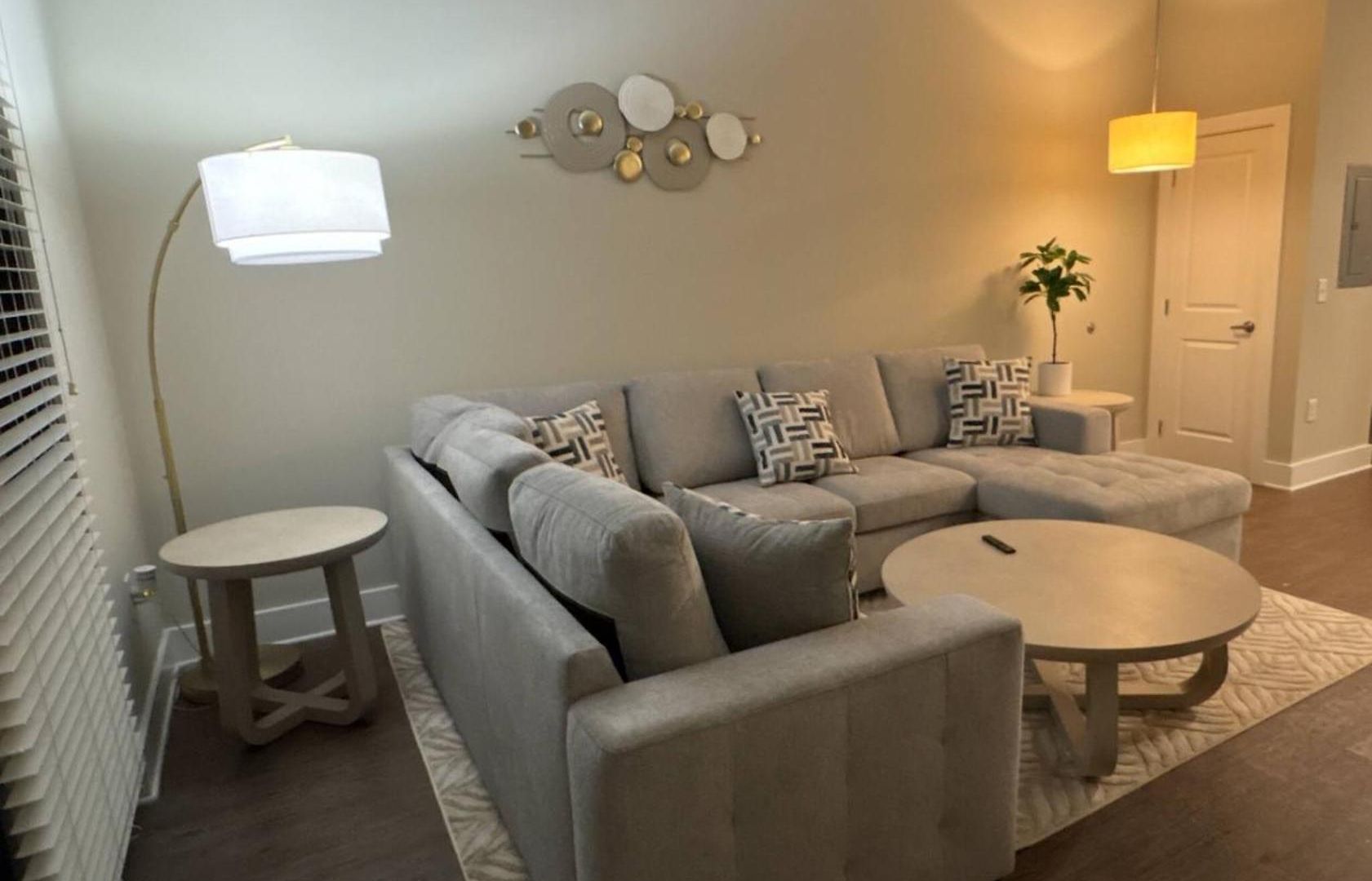The Nash Luxe, Pool, Gym, Nightlife! Apartment *