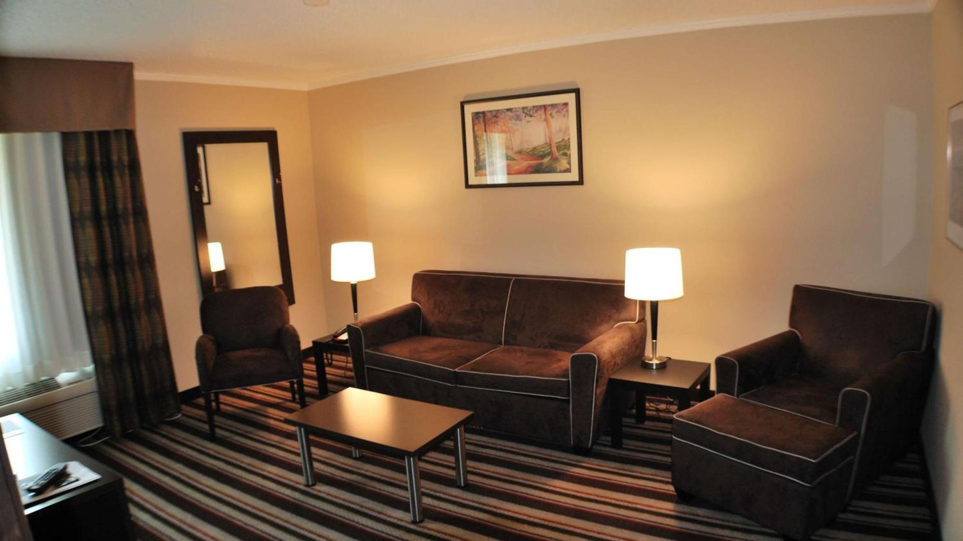 Express W-i40 By Ihg Hotel Nashville