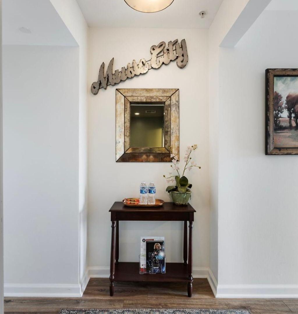 Downtown Riverfront Unit 820 Apartment