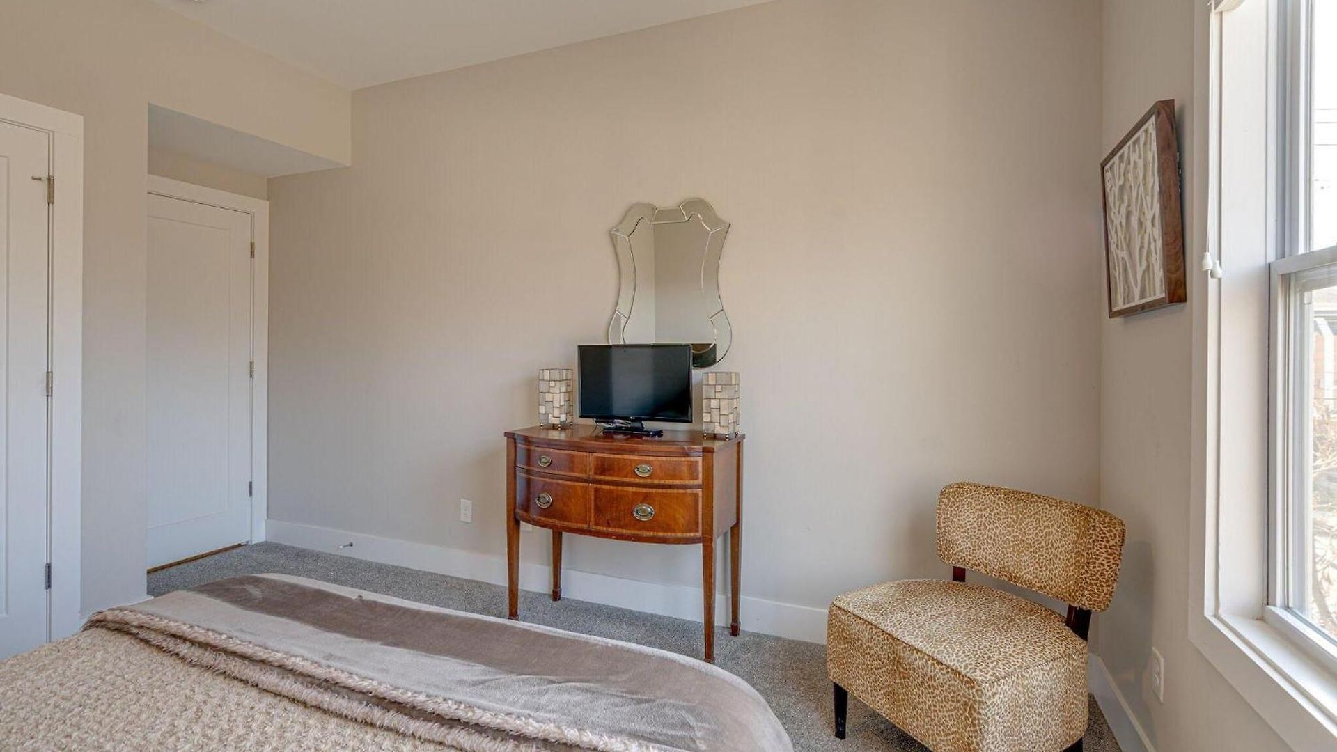 Cultured Coach - Music Row - Mins To Downtown Nashville