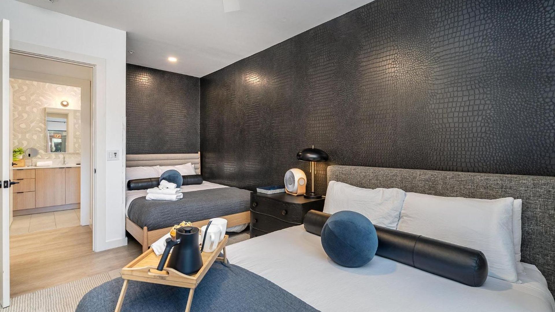 Holiday home Hyve-retro Modern-full Gym-walk To Broadway