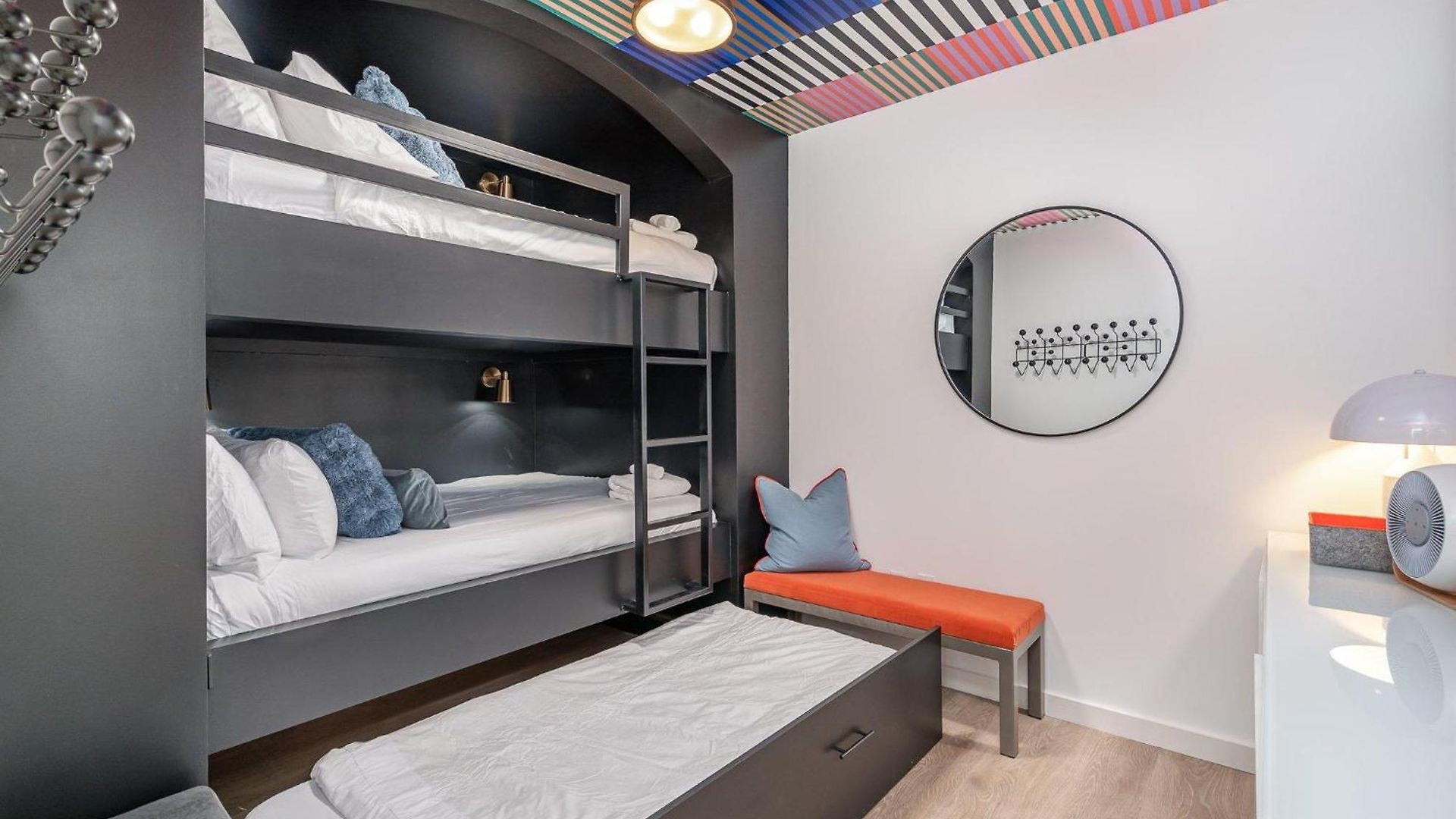 Holiday home Hyve-retro Modern-full Gym-walk To Broadway