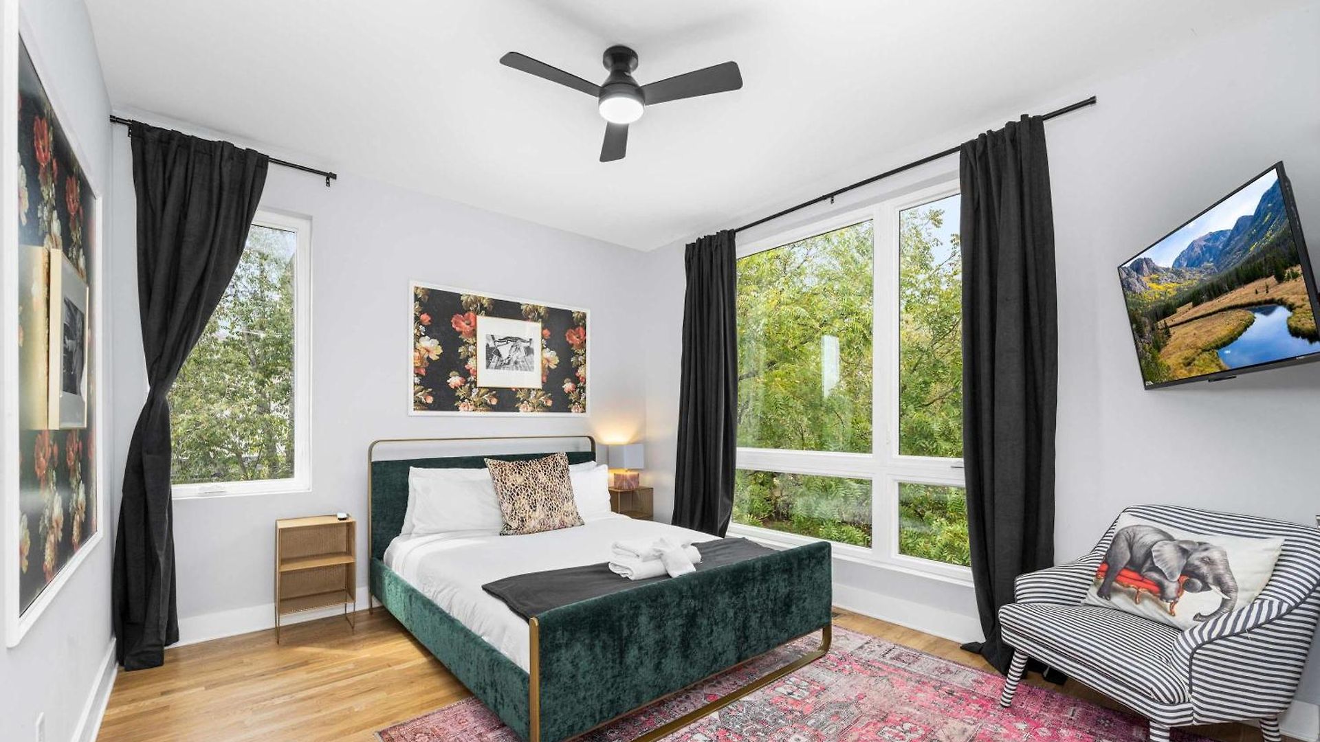 Holiday home Stylish 4br - Rooftop Deck Near Downtown