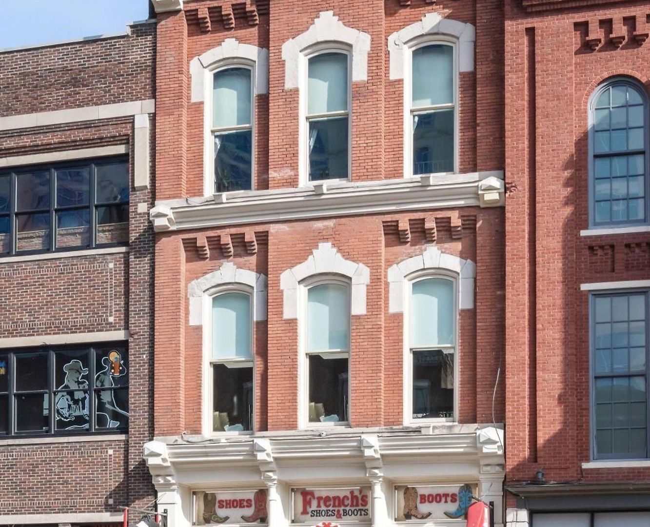 French's Luxury - Steps From Broadway *