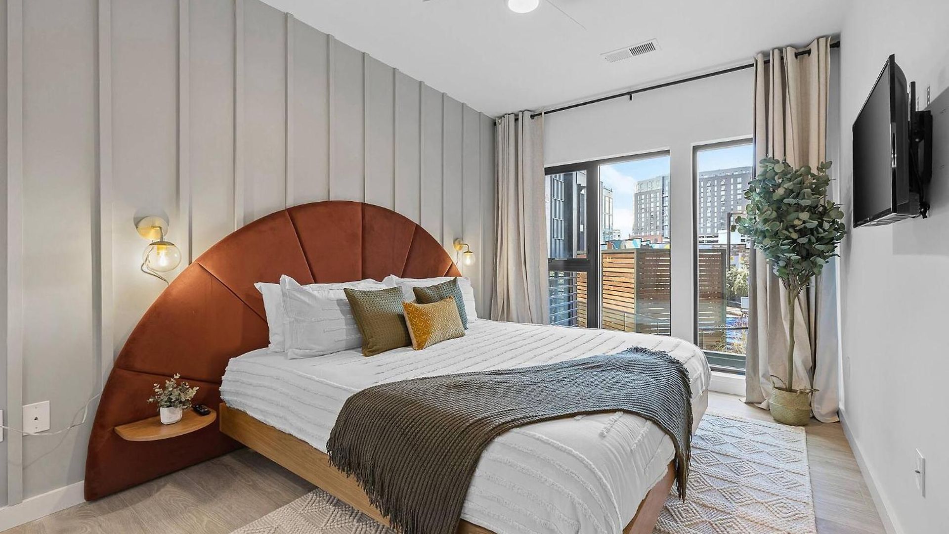 Walk To Broadway- Pool & Cabanas-luxury