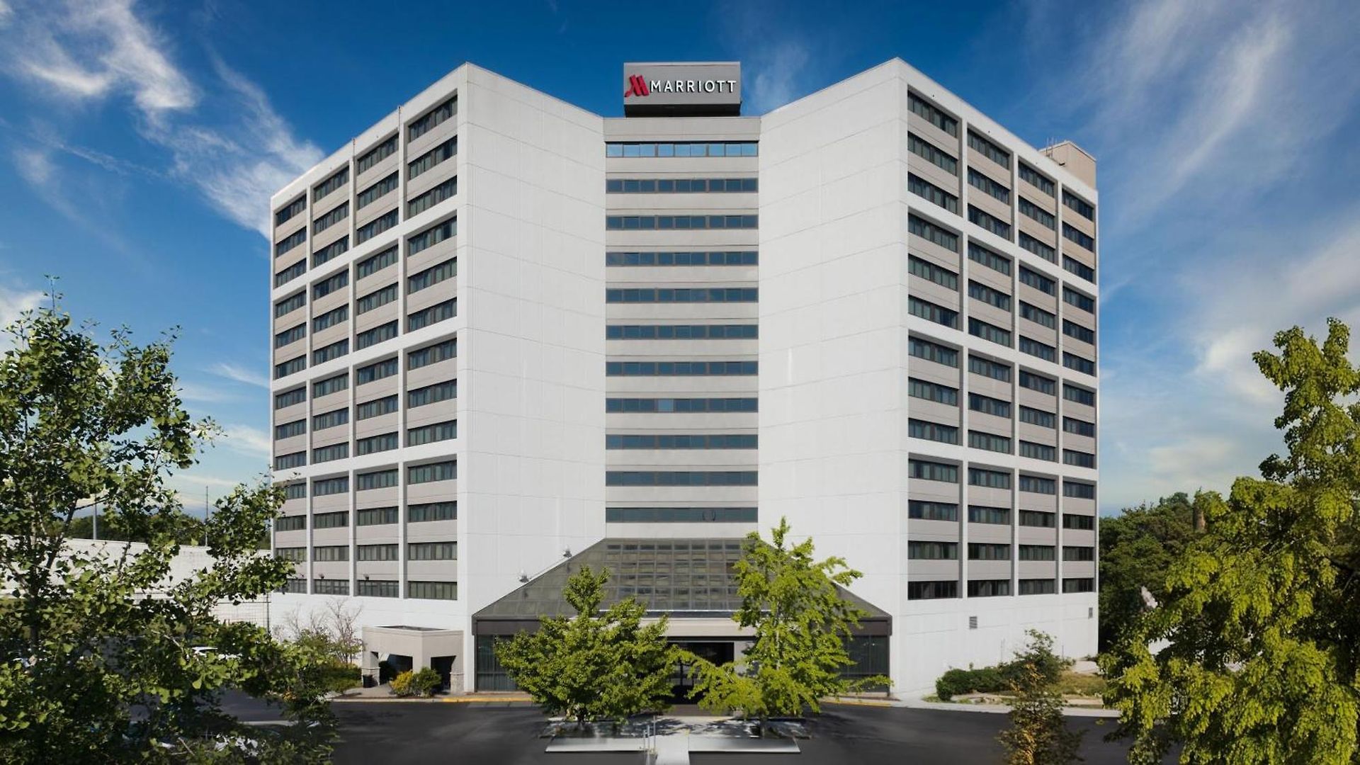 Airport Marriott 4*