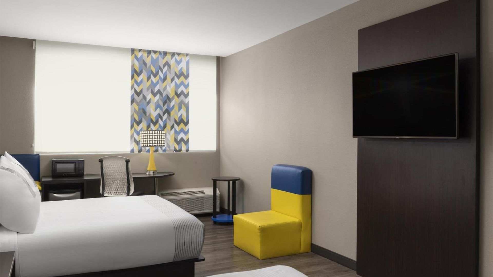 Glo Western Airport Hotel 3*