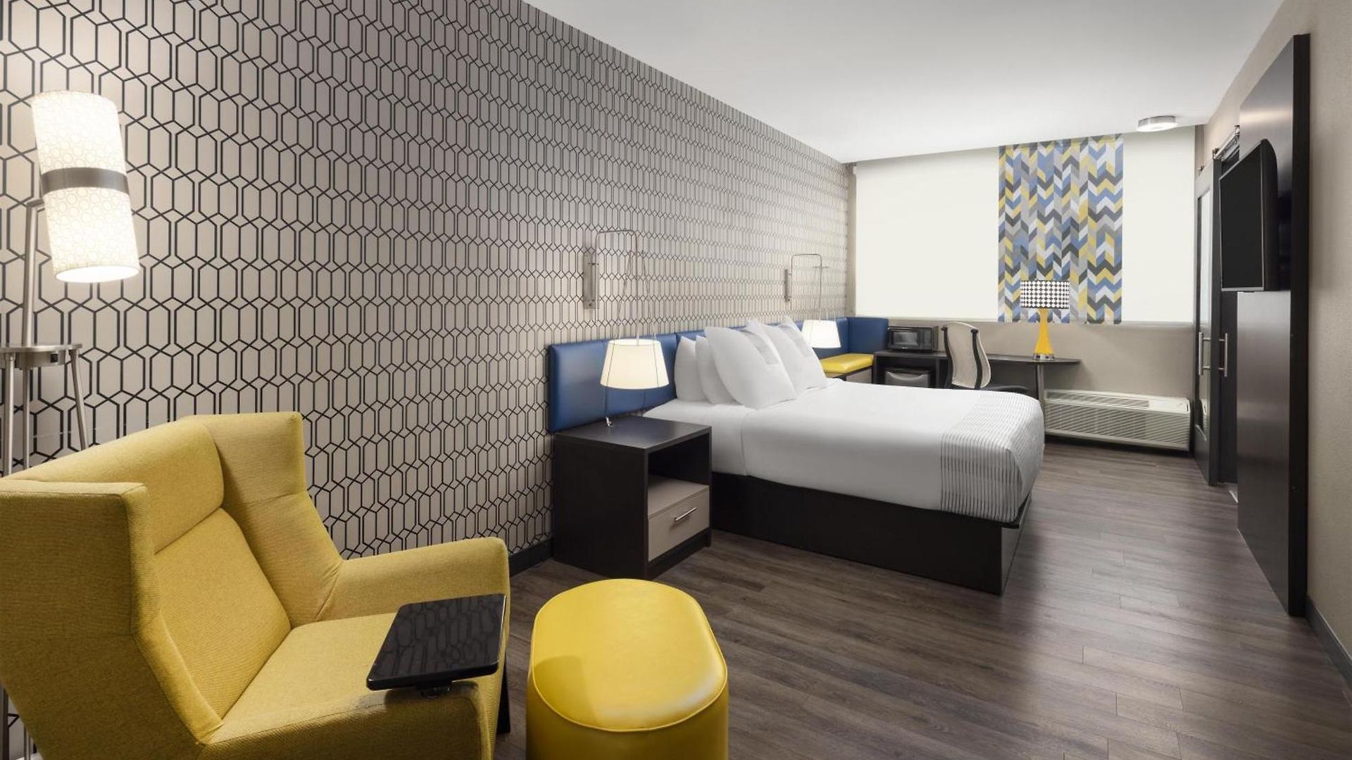 Glo Western Airport Hotel