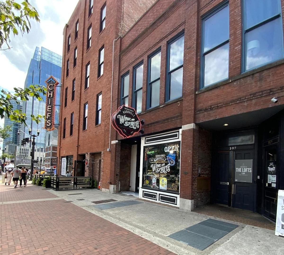 The Lofts At 107 Aparthotel