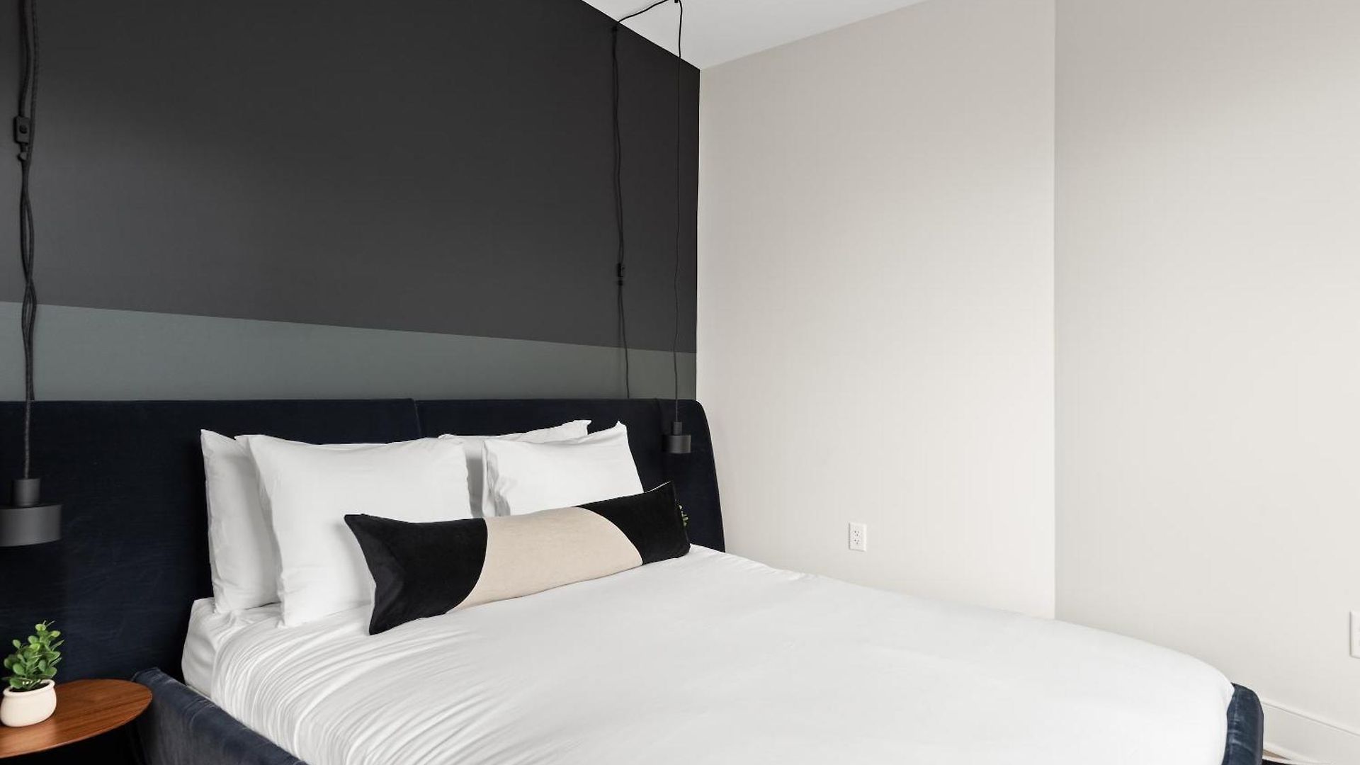 The Eighteen By Kasa Hotel 4*