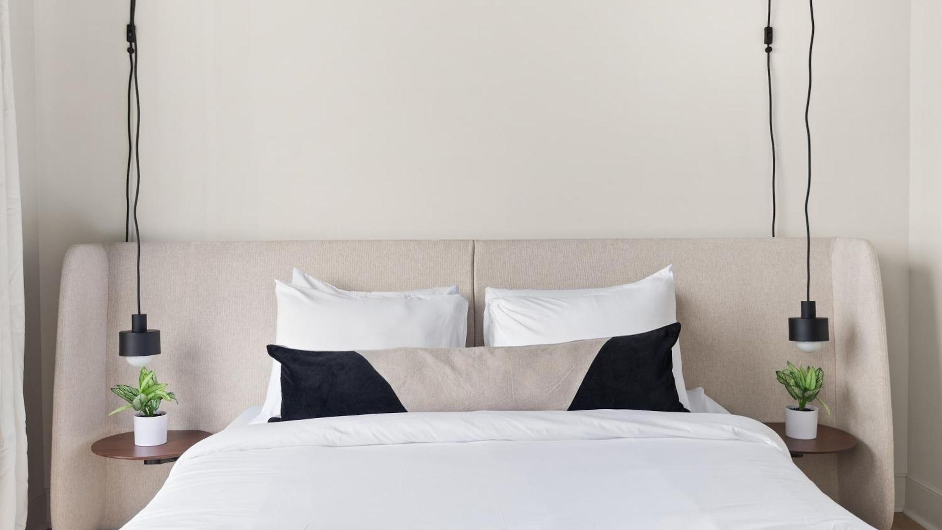 The Eighteen By Kasa Hotel