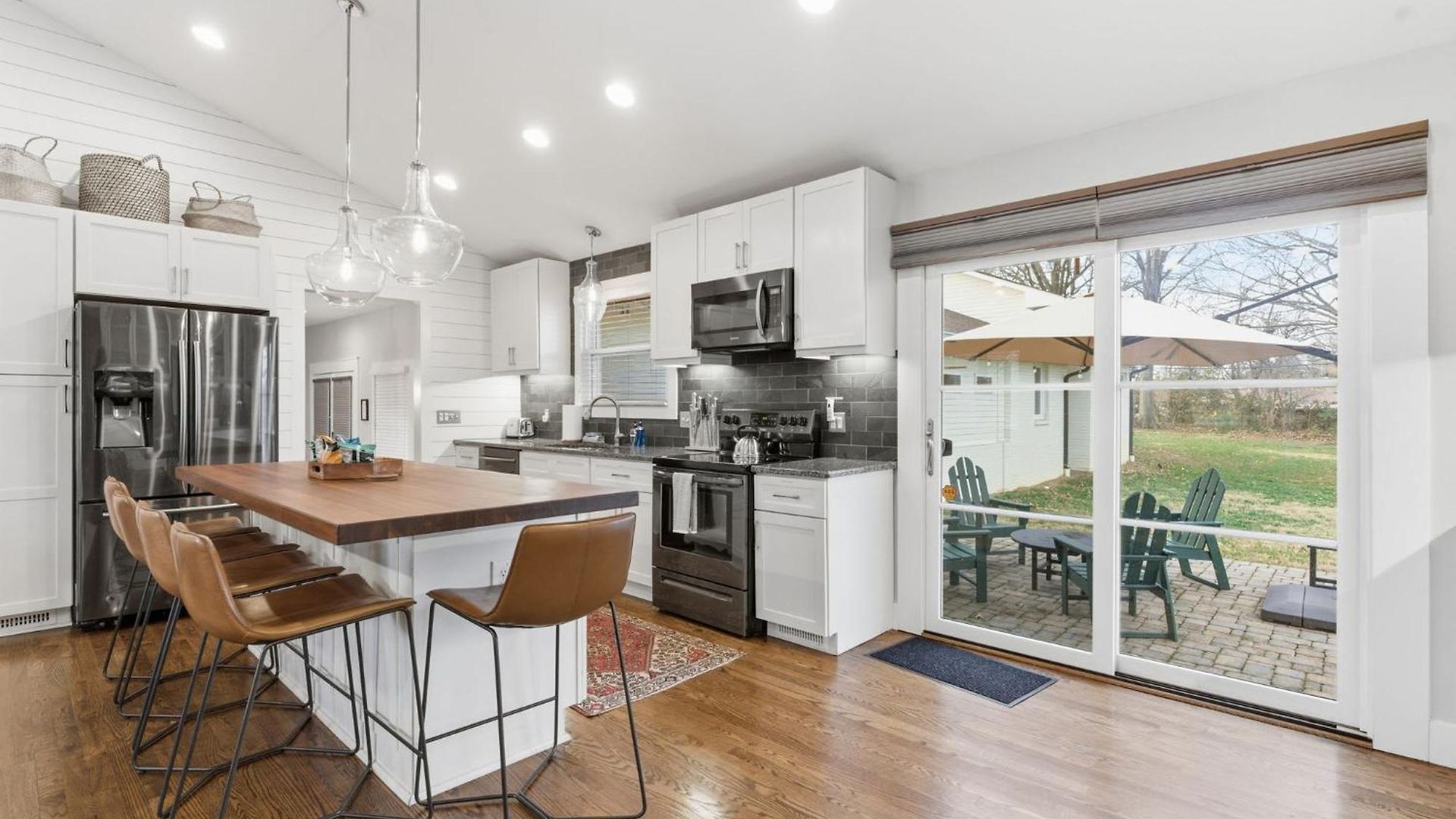 Spacious Modern Ranch 5 Miles To Downtown
