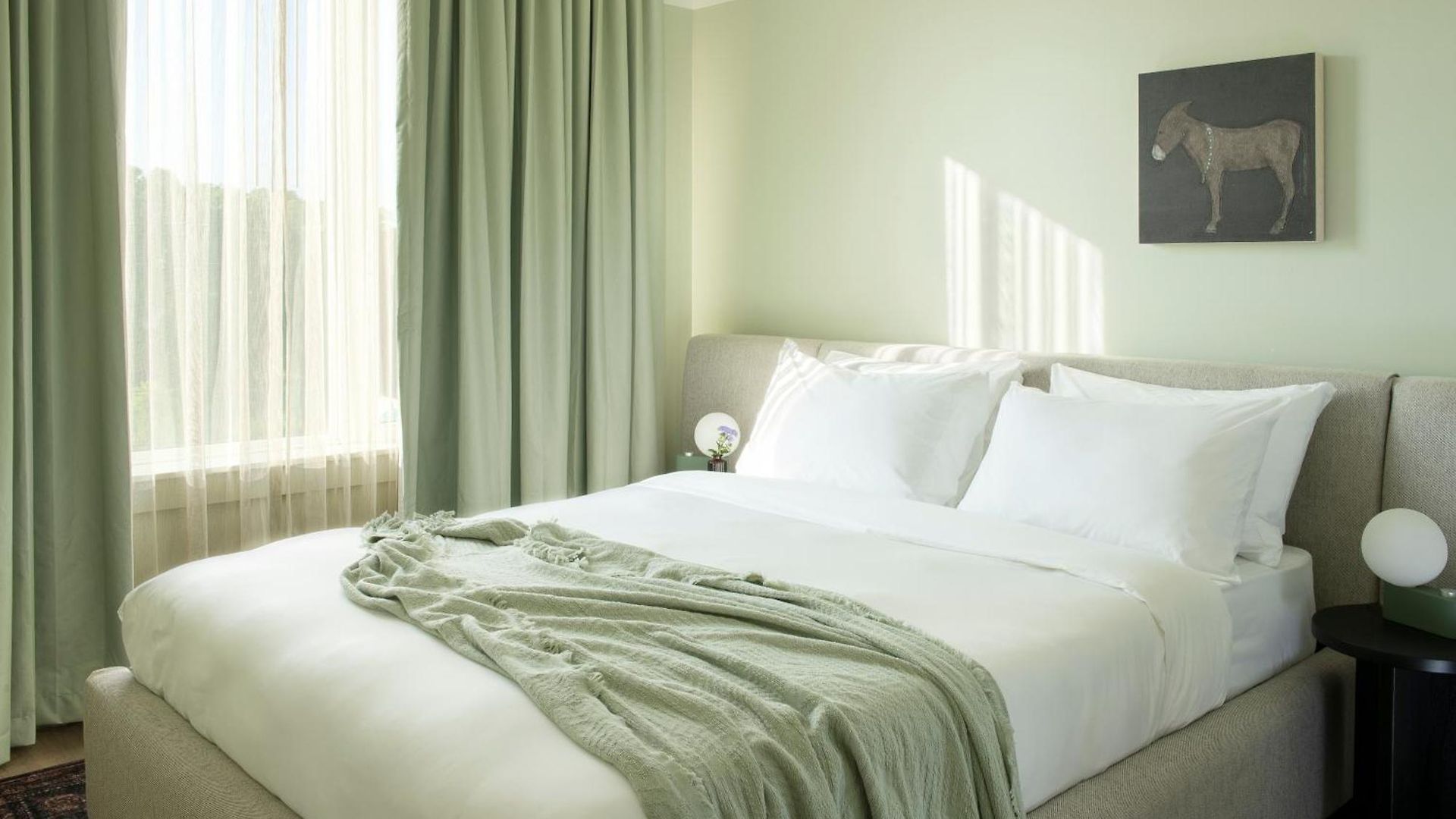 Mint House Marathon Village By Kasa 3*