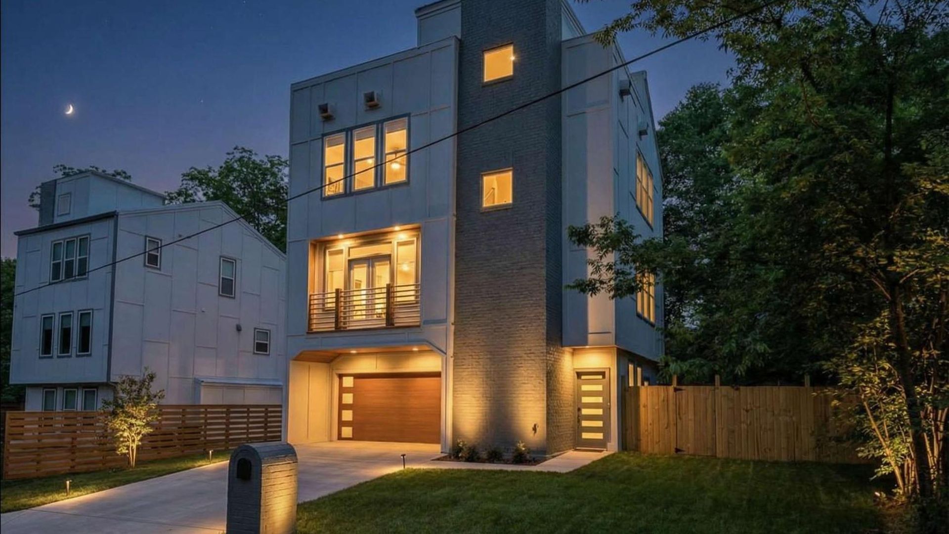 Lux East Nash-hot Tub & Rooftop Patio