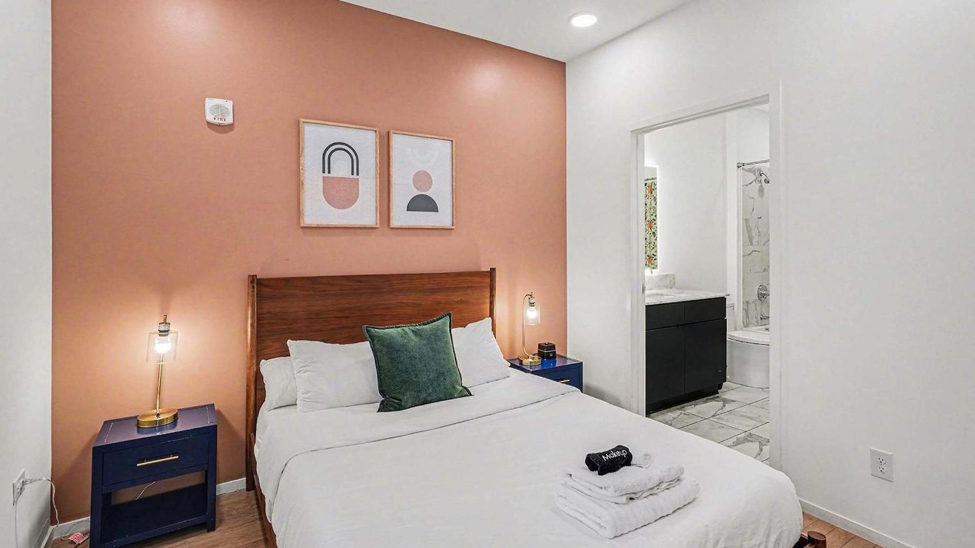 Modern 2 Bdr W River View Balcony Walk To Dt * Nashville