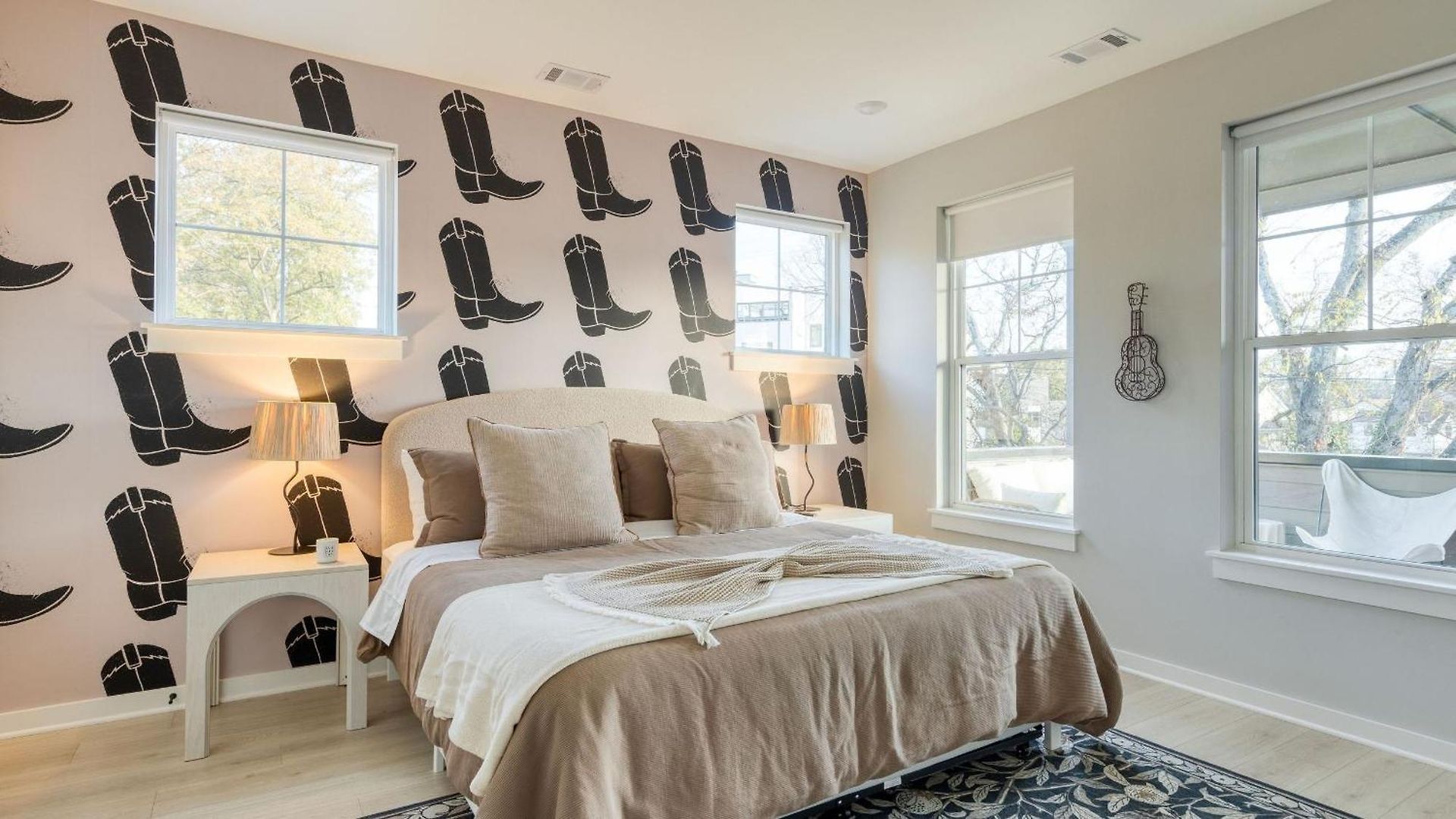 Stunning New Build In East Nash Minutes To Broadway The Stage By Avantstay *
