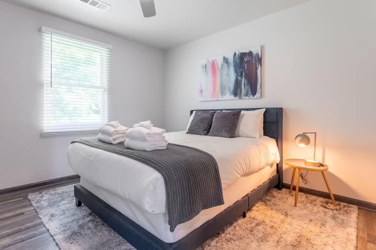 The Good Vibes By Local Holiday home Nashville