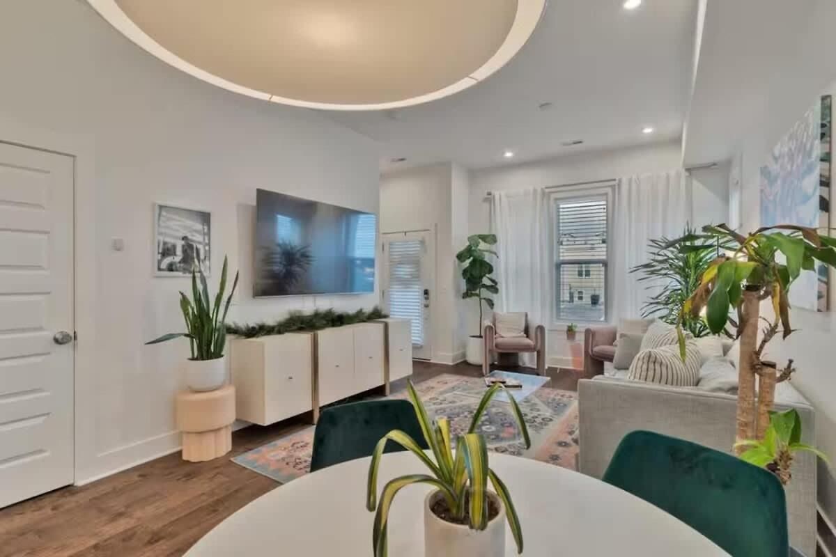 The Hall Haus By Local Holiday home Nashville