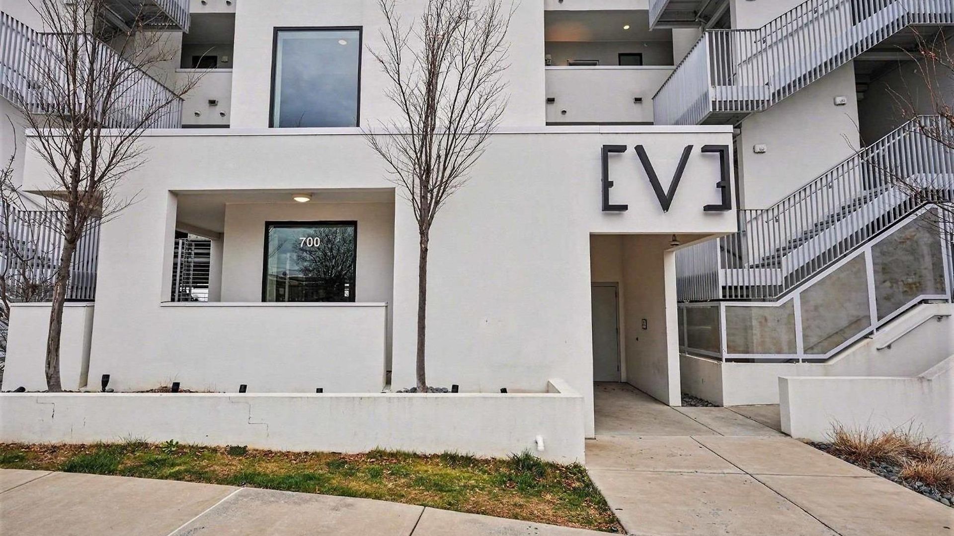 Modern 2 Bdr W River View Balcony Walk To Dt *