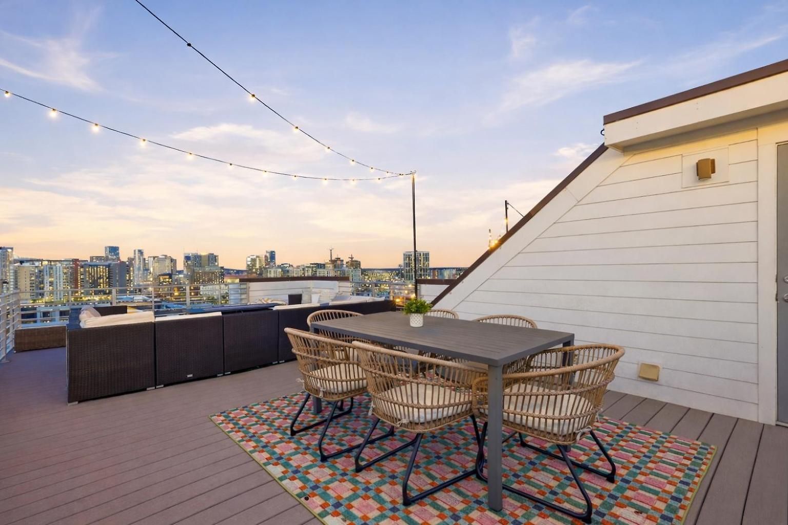 New Updates! Skyline Rooftopfirepitwalk To Gulch Holiday home